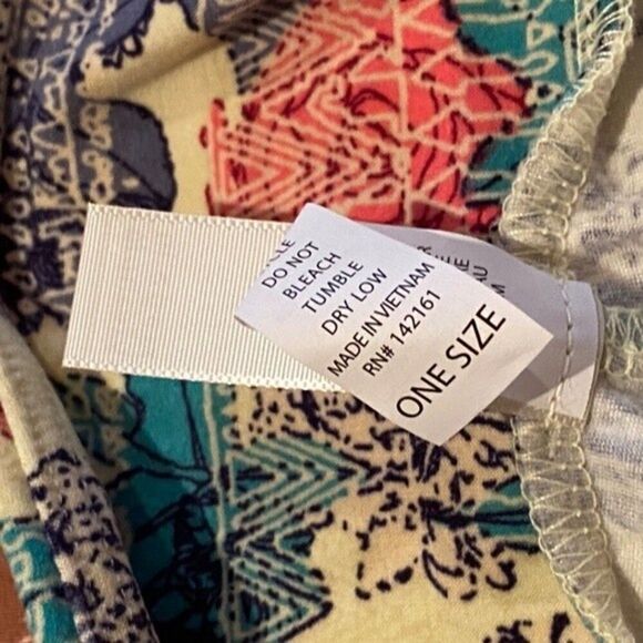 0515 LuLaRoe Size OS Leggings Red Peonies and Blue Graphic Print New - Picture 2 of 4